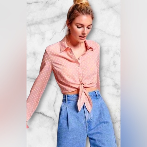 Forever 21 Polka Dot Tie Front Cropped Blouse Long Sleeves Blush Pink Size M - Picture 5 of 10